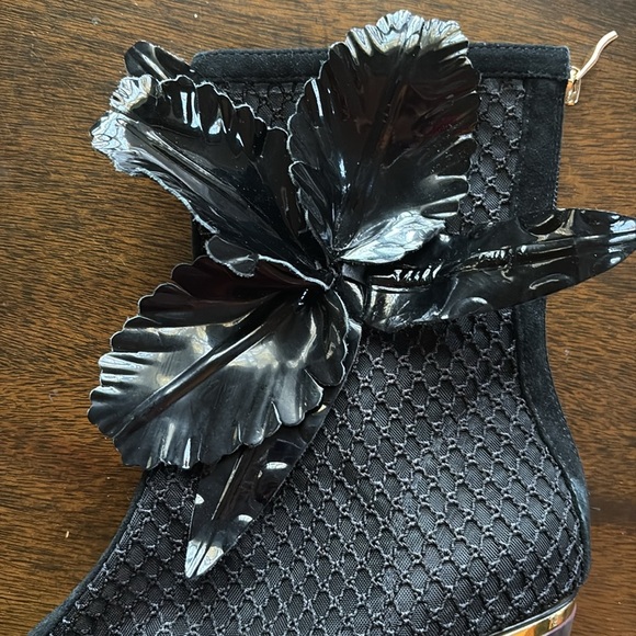 CECELIA NEW YORK “Bloom” bootie - Picture 2 of 11